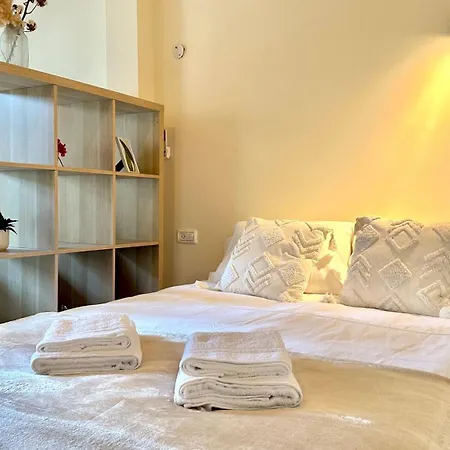 Beautiful Apartment With A Balcony In Downtown Haifa Exterior photo
