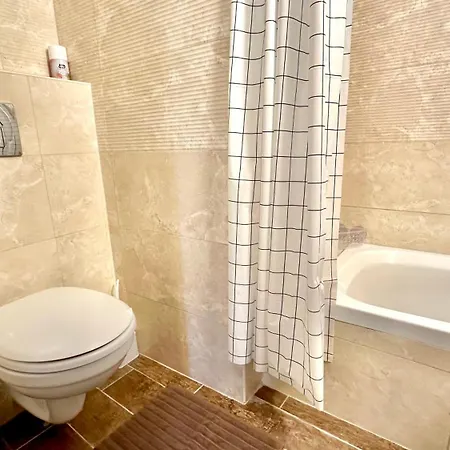 Beautiful Apartment With A Balcony In Downtown Haifa Exterior photo